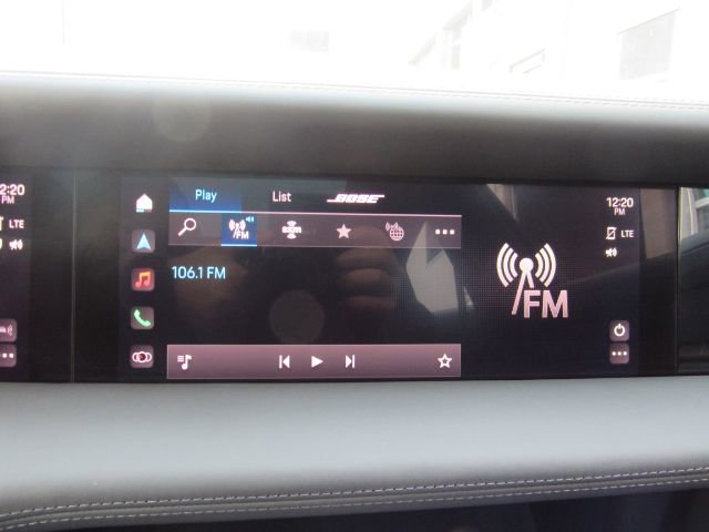 Used 2022 Porsche Taycan 4S image 44