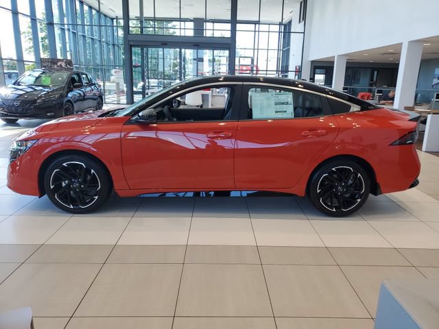 New 2026 Nissan Sentra SR w/ SR Premium Package FWD image 4