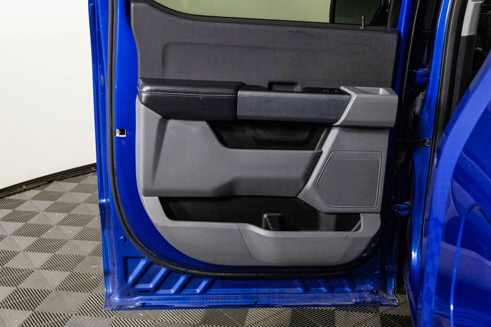 Used 2023 Ford F150 XLT image 35