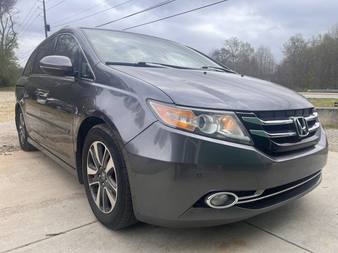 Used 2016 Honda Odyssey Touring Elite image 4