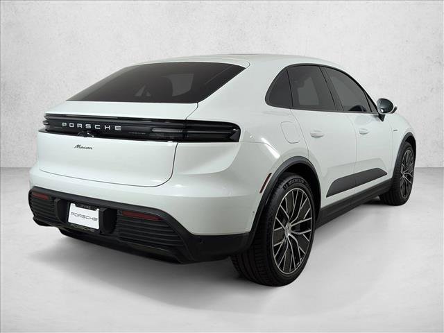 Used 2025 Porsche Macan Electric RWD image 9