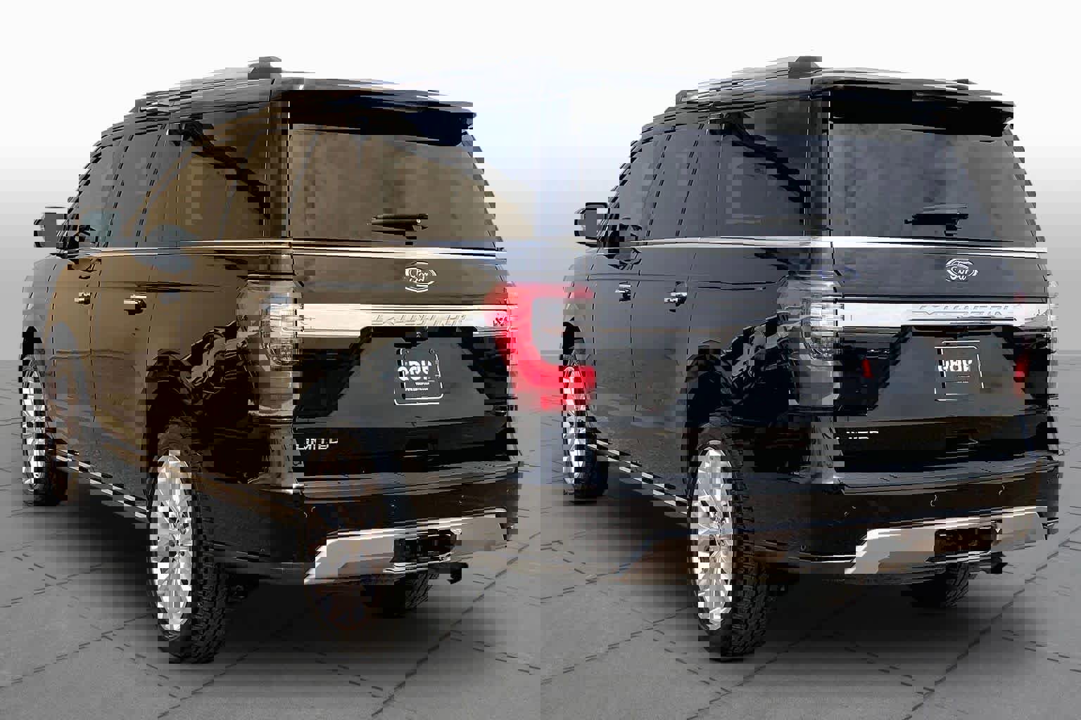 Used 2018 Ford Expedition Max Limited w/ Equipment Group 302A AWD/4WD image 12