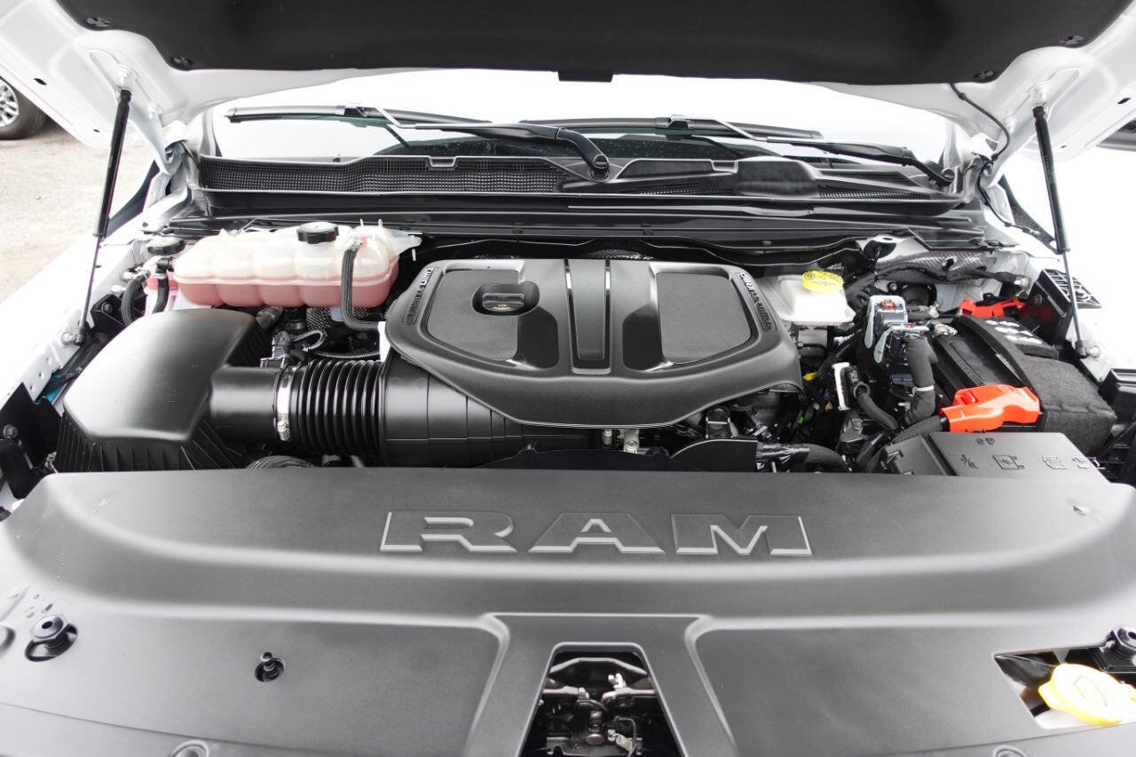 Used 2025 RAM 1500 Laramie w/ Sport Appearance Package AWD/4WD image 60