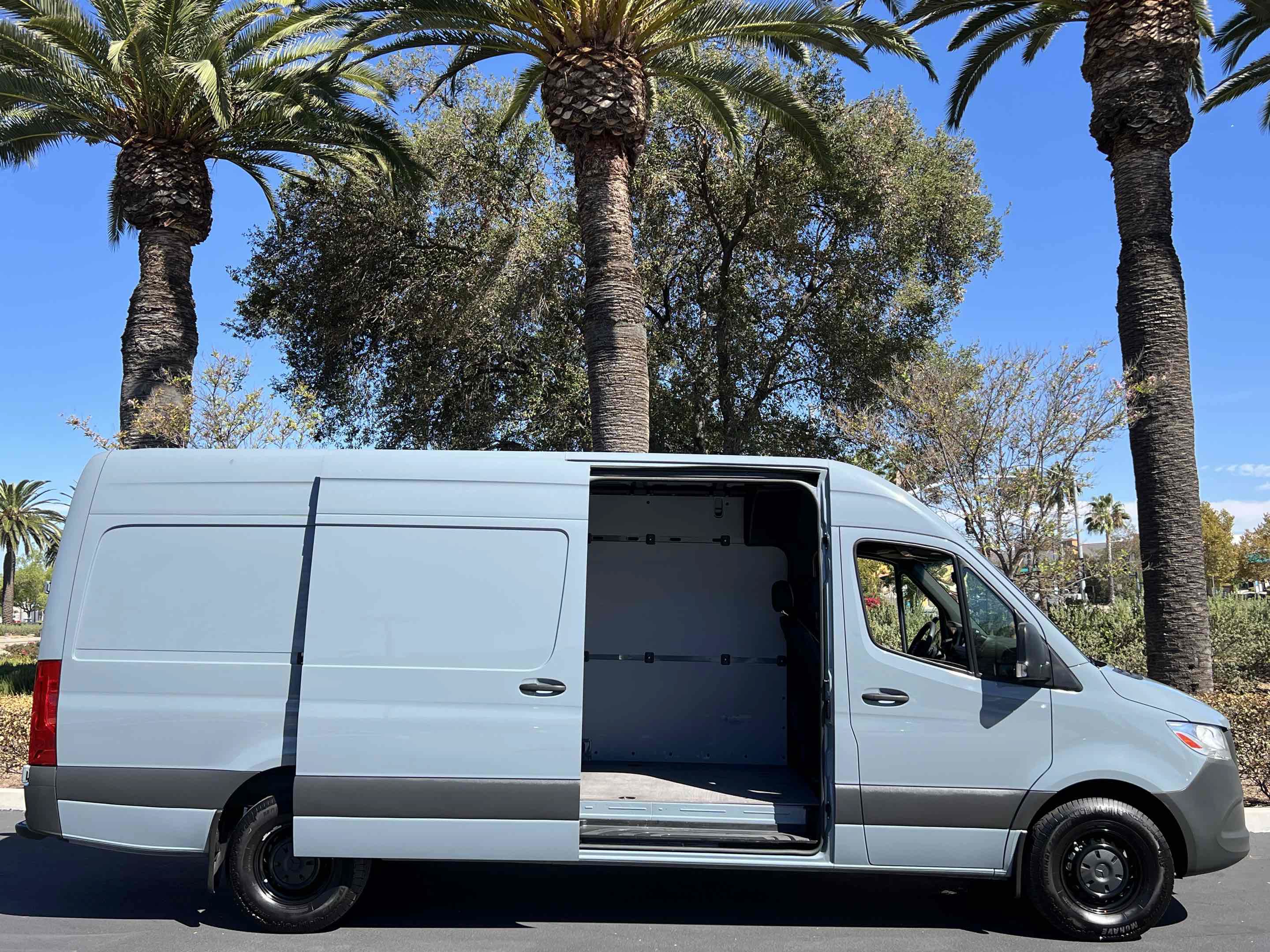 Used 2024 Mercedes-Benz Sprinter 2500 image 26