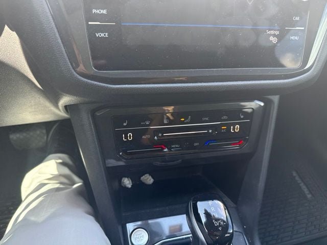 Certified 2023 Volkswagen Tiguan SE w/ Panoramic Sunroof Package FWD image 22