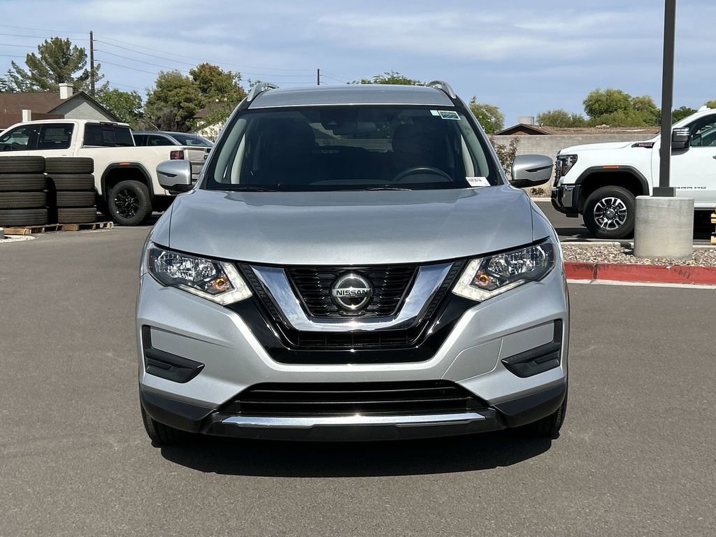 Used 2020 Nissan Rogue SV FWD image 3