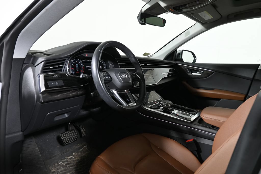 Used 2022 Audi Q8 Premium Plus AWD/4WD image 4