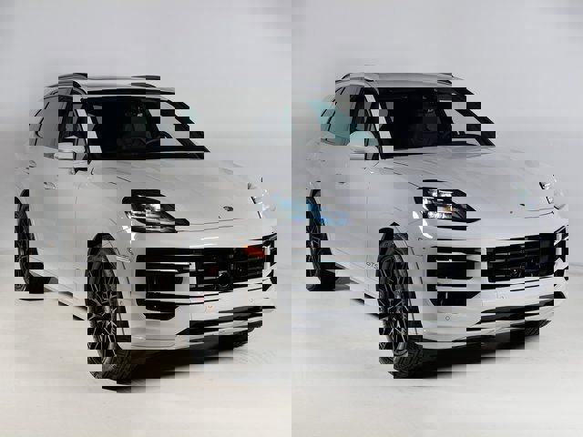 New 2026 Porsche Cayenne GTS image 7