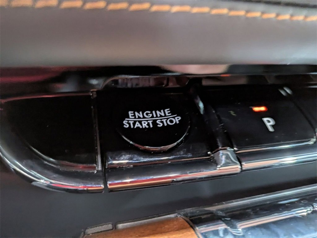 Certified 2025 Lincoln Aviator Black Label image 21