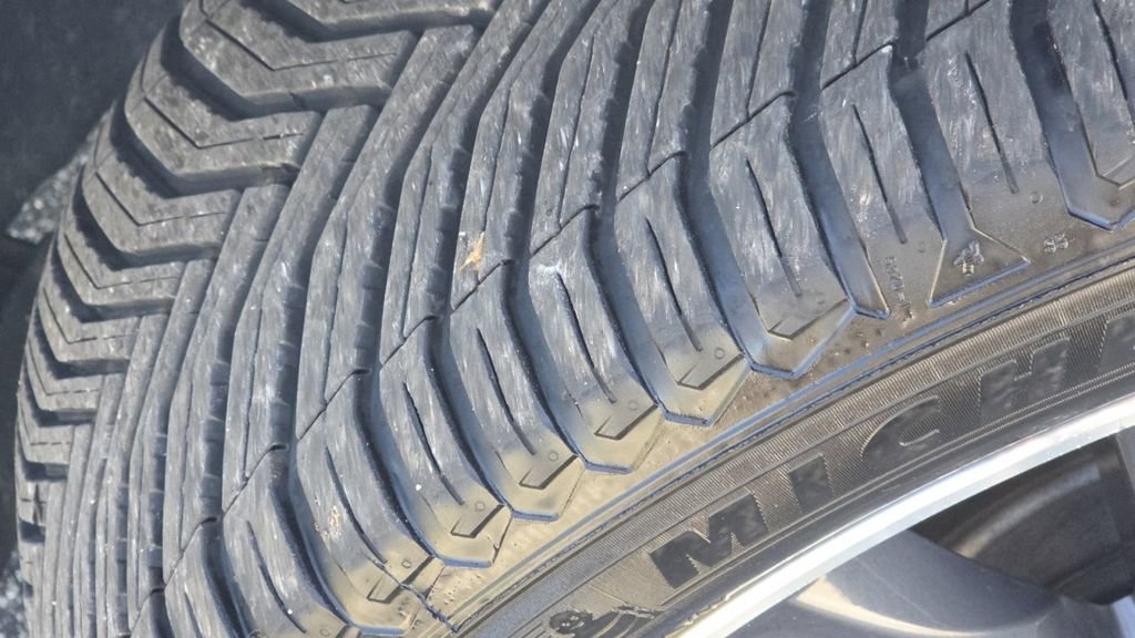 Used 2019 INFINITI QX60 Luxe w/ Sensory Package image 23