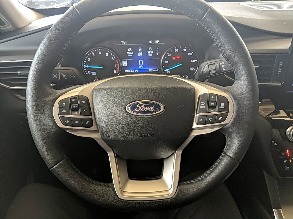 Used 2023 Ford Explorer Limited w/ Equipment Group 301A image 17