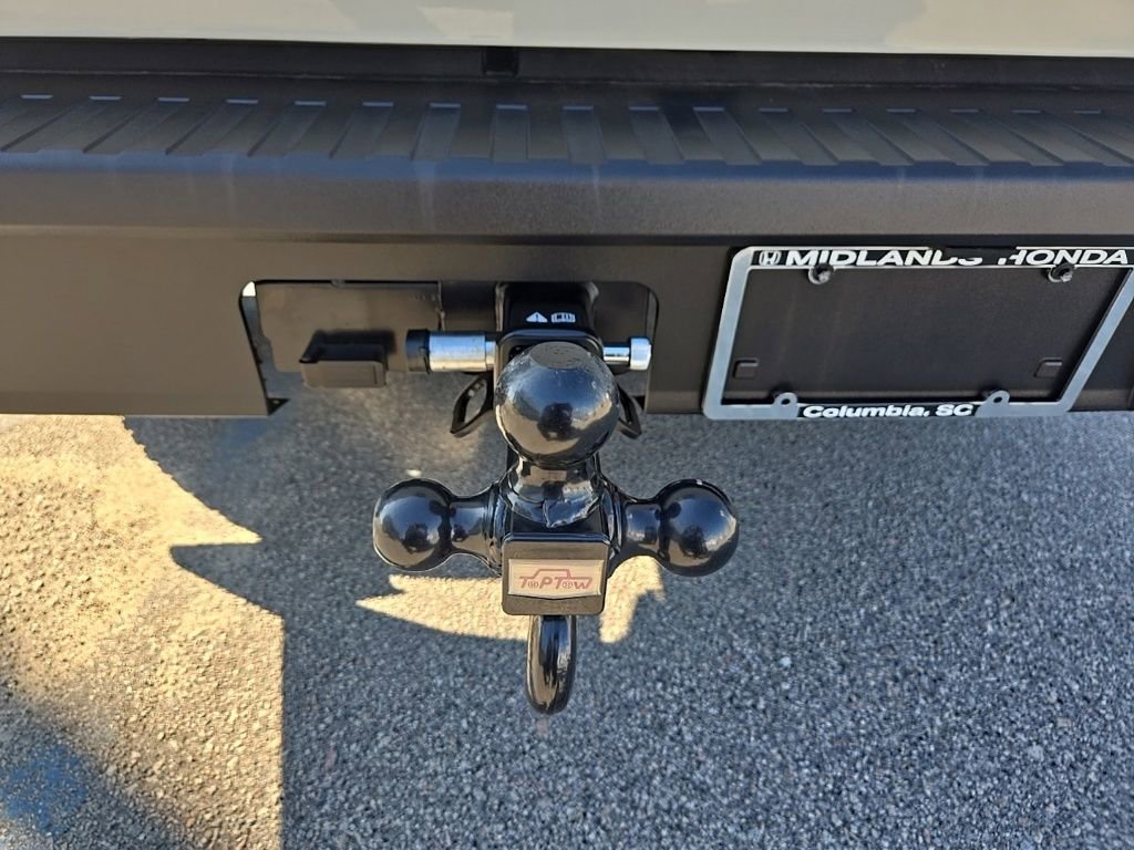 Used 2025 Ford Maverick XL w/ Equipment Group 102A image 27