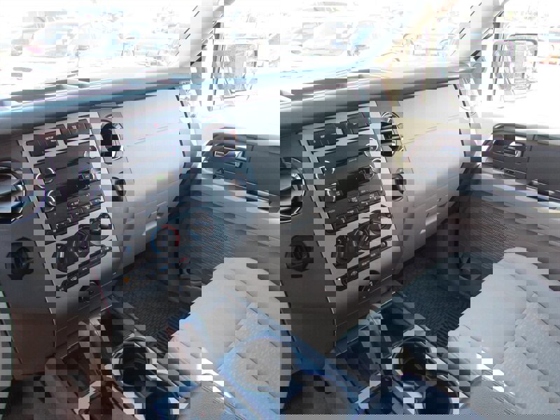 Used 2013 Ford Expedition EL XLT RWD image 17