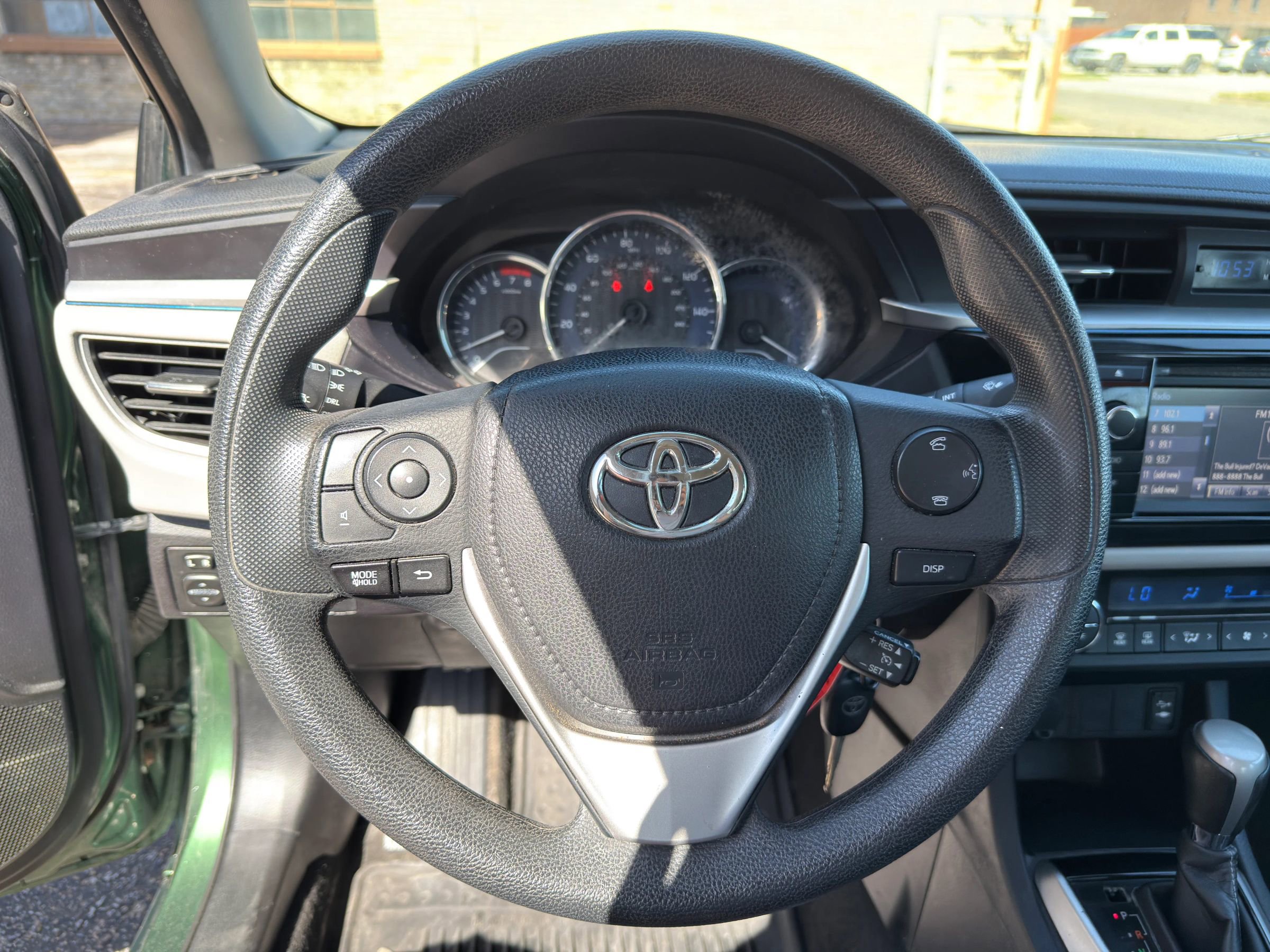 Used 2016 Toyota Corolla LE FWD image 11