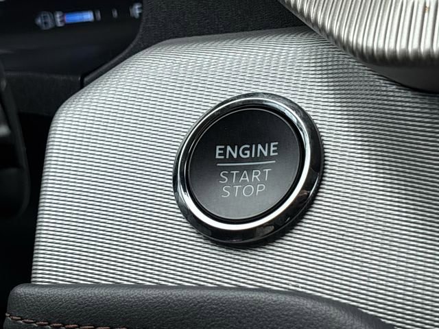 Used 2025 Ford Explorer Active w/ Active Comfort Package image 21