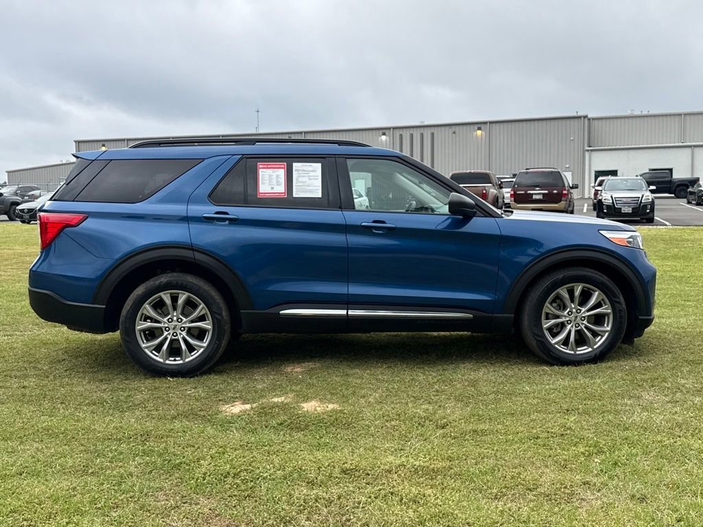 Used 2021 Ford Explorer XLT w/ Equipment Group 202A image 9