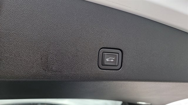 Used 2024 Cadillac XT6 Premium Luxury w/ Technology Package AWD/4WD image 62