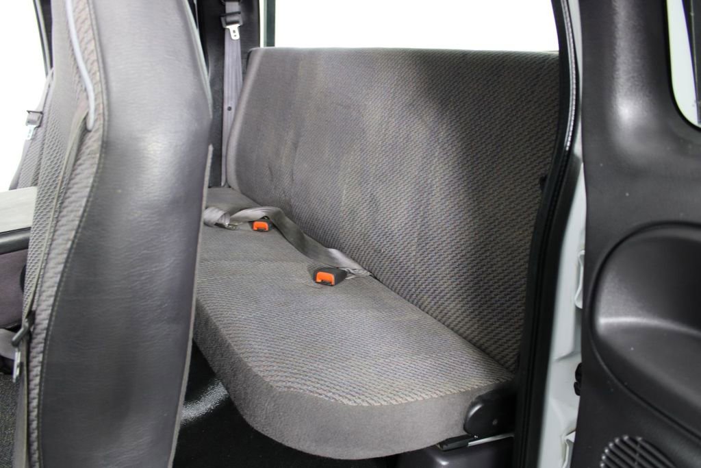 Used 2001 Dodge Ram 1500 Truck ST image 19