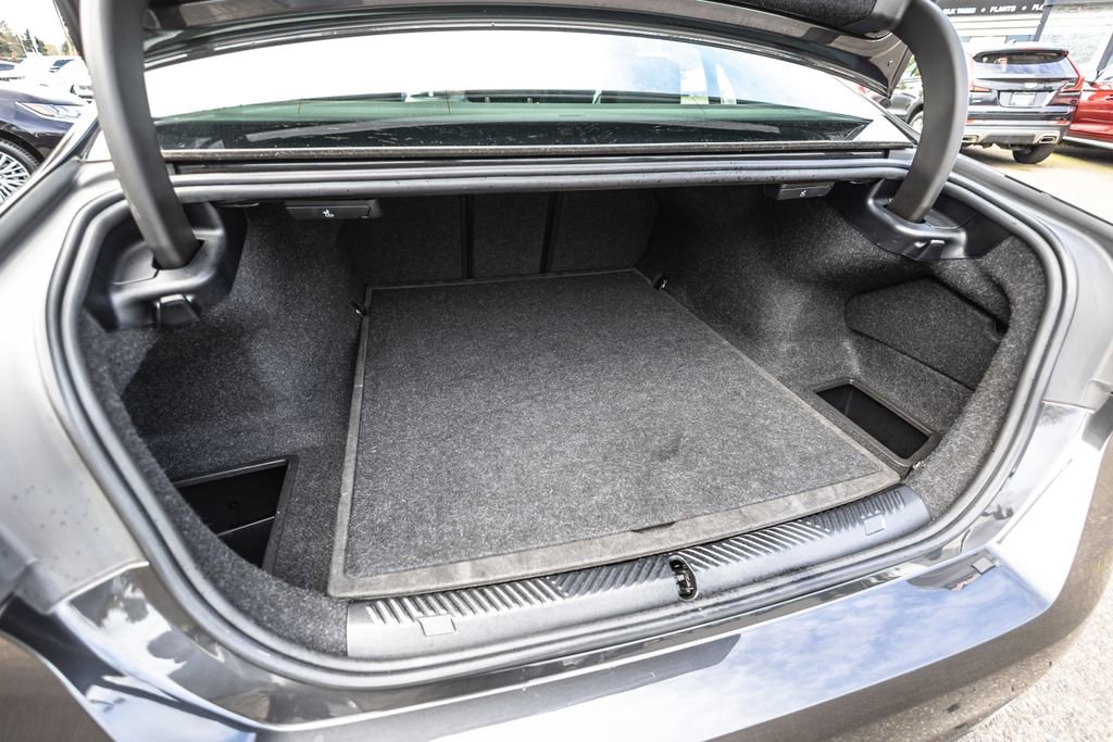 Used 2024 BMW 530i xDrive w/ Premium Package image 34