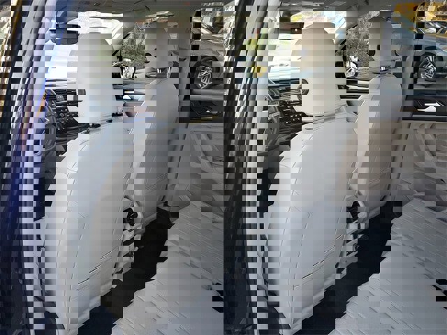 Certified 2023 Volkswagen Tiguan SE image 9