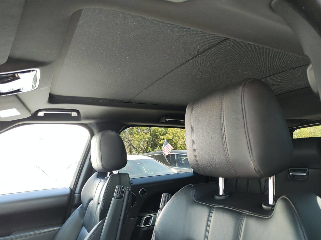 Used 2015 Land Rover Range Rover Sport SE image 32