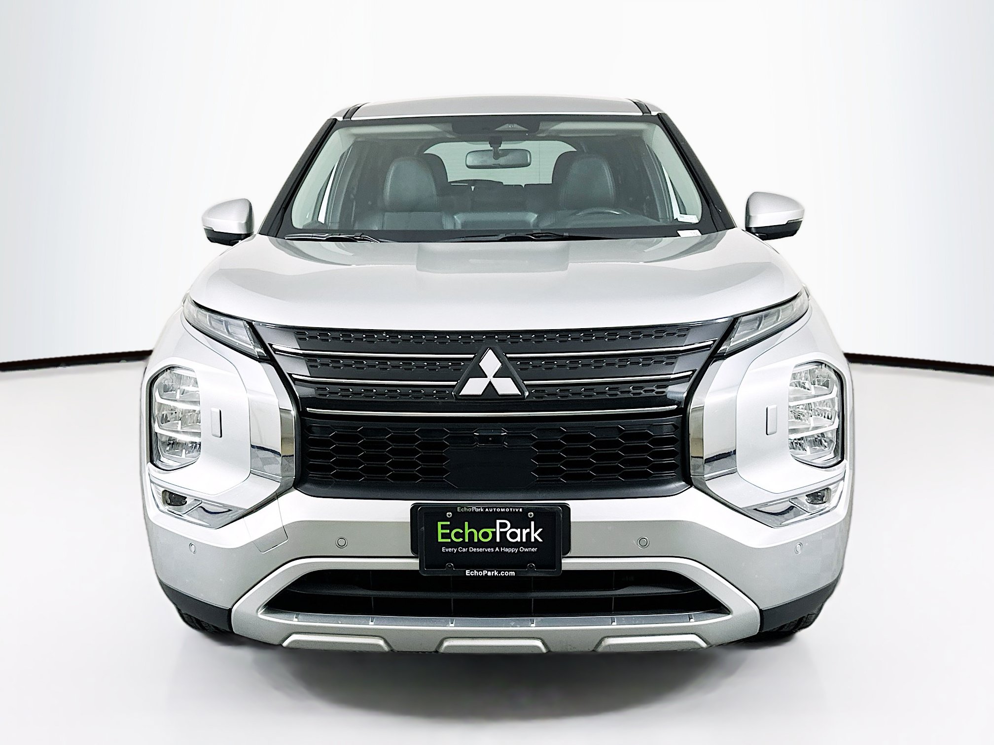 Used 2024 Mitsubishi Outlander SE AWD/4WD image 2