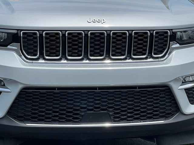 Certified 2024 Jeep Grand Cherokee Limited AWD/4WD image 48