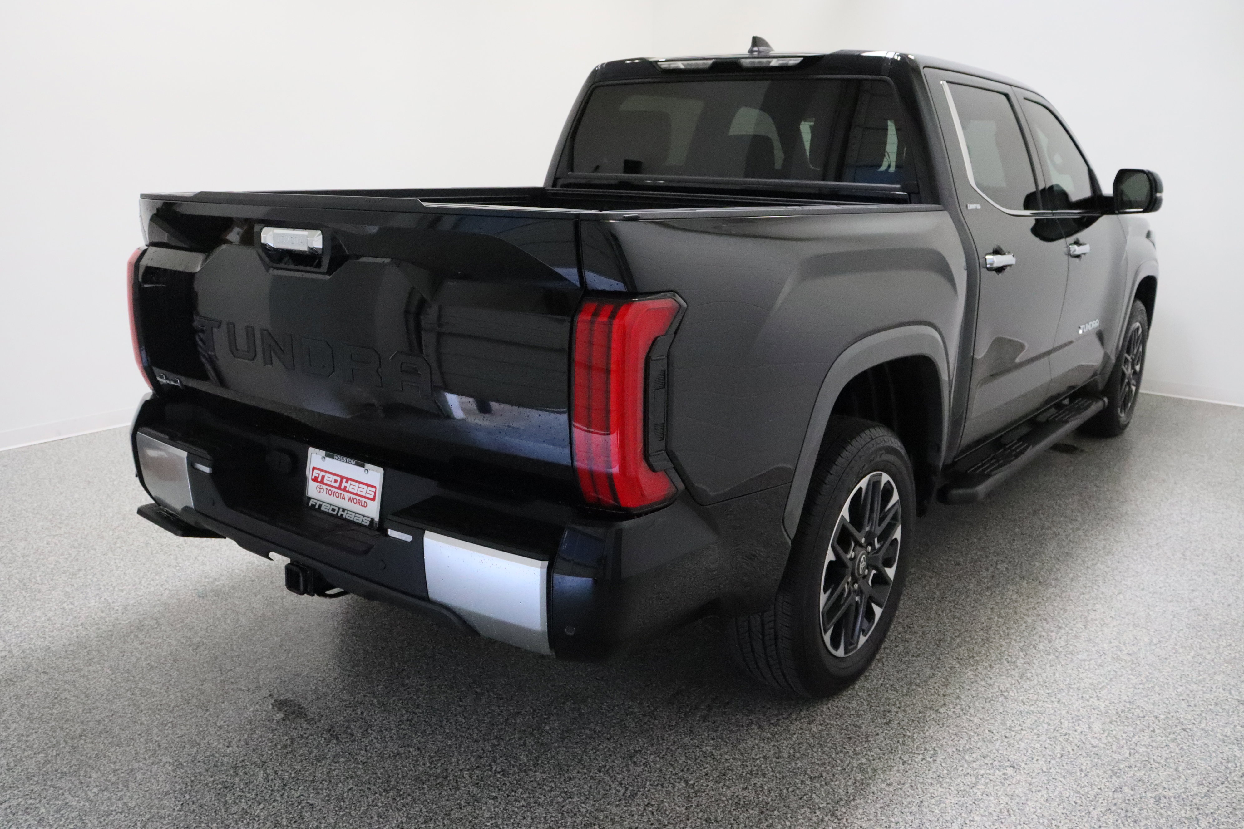 Certified 2026 Toyota Tundra Limited w/ Power Package AWD/4WD image 7