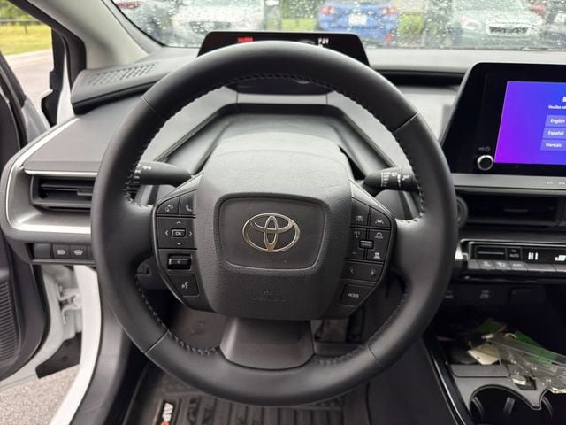 Used 2025 Toyota Prius LE FWD image 21