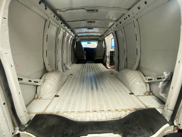 Used 2022 Chevrolet Express 3500 Extended w/ Driver Convenience Package RWD image 17