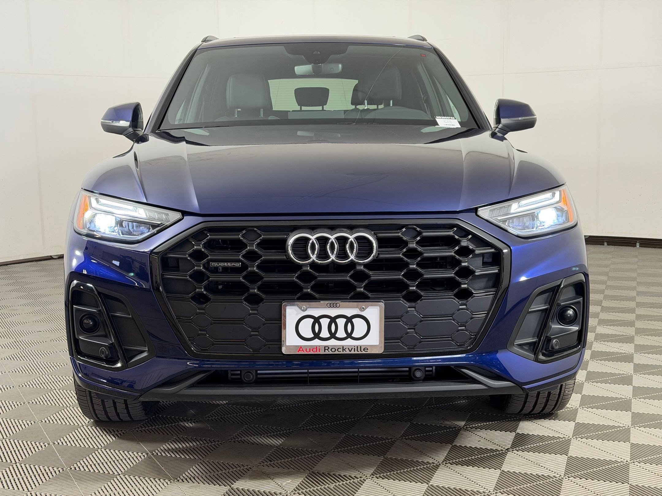 Certified 2025 Audi Q5 2.0T Premium w/ Convenience Plus Package image 6