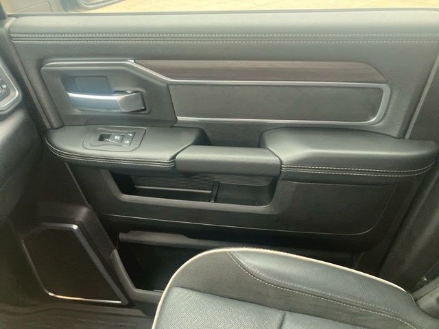 Used 2025 RAM 2500 Laramie AWD/4WD image 21