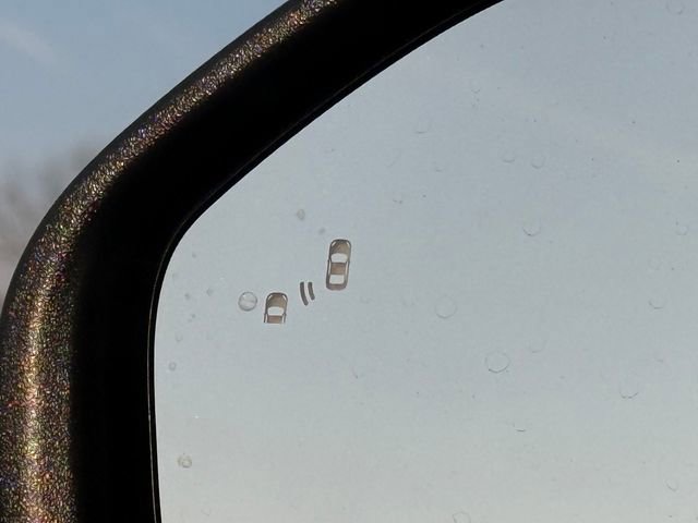 Certified 2022 Ford Explorer XLT w/ Equipment Group 202A image 24