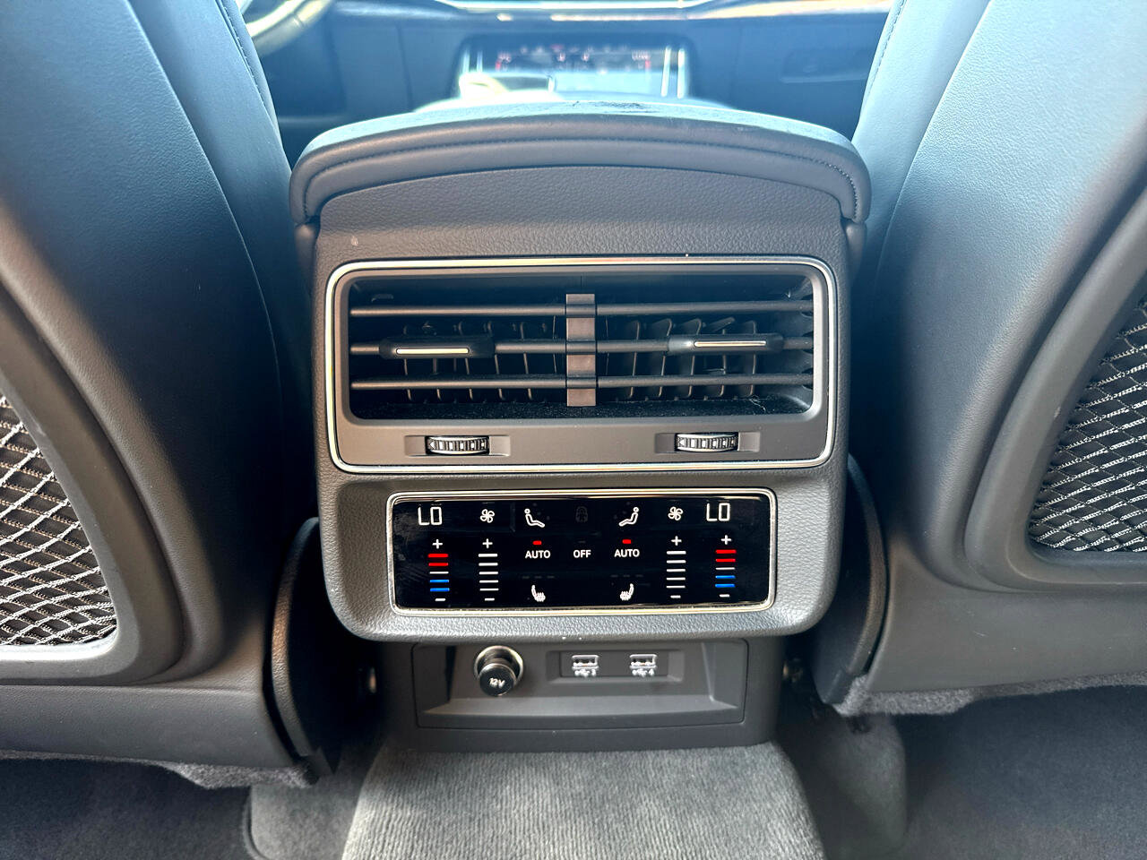 Used 2019 Audi Q8 Prestige image 13