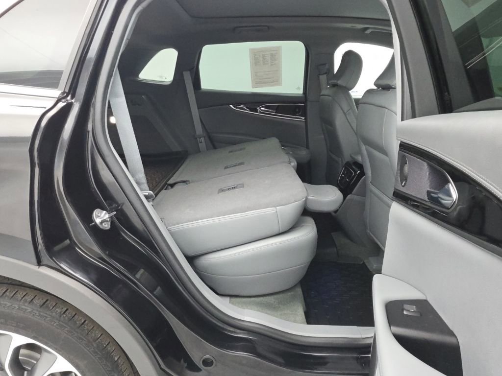 Used 2023 Lincoln Nautilus Reserve w/ Equipment Group 201A image 44