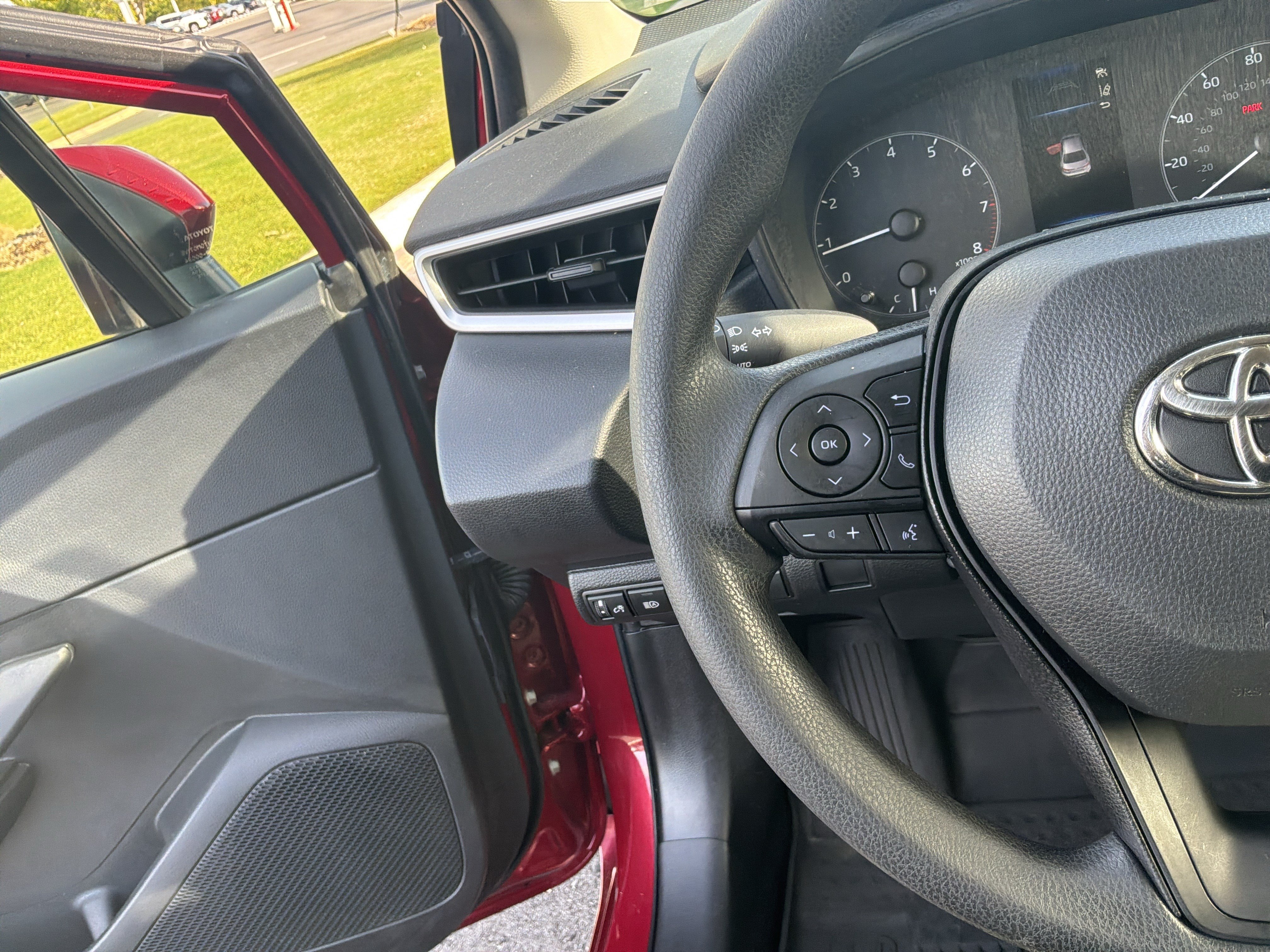 Used 2023 Toyota Corolla LE FWD image 19