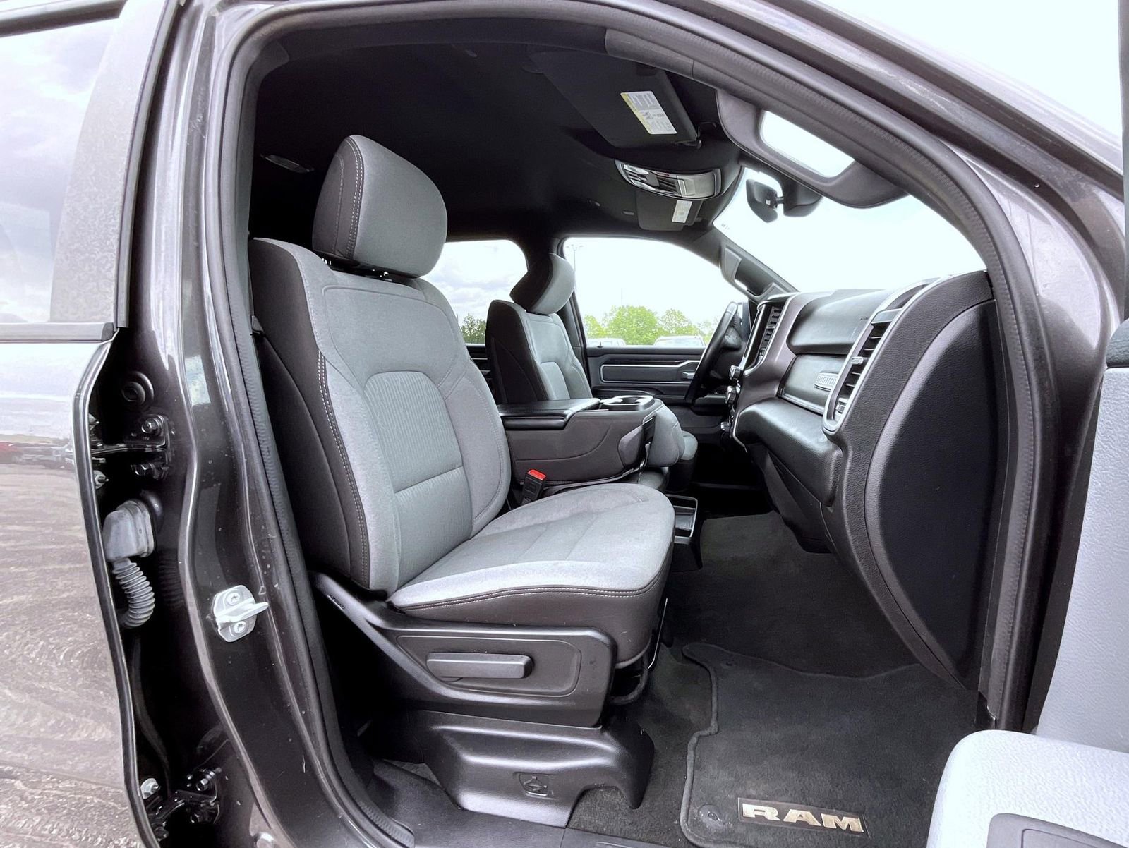 Used 2023 RAM 1500 Big Horn AWD/4WD image 16