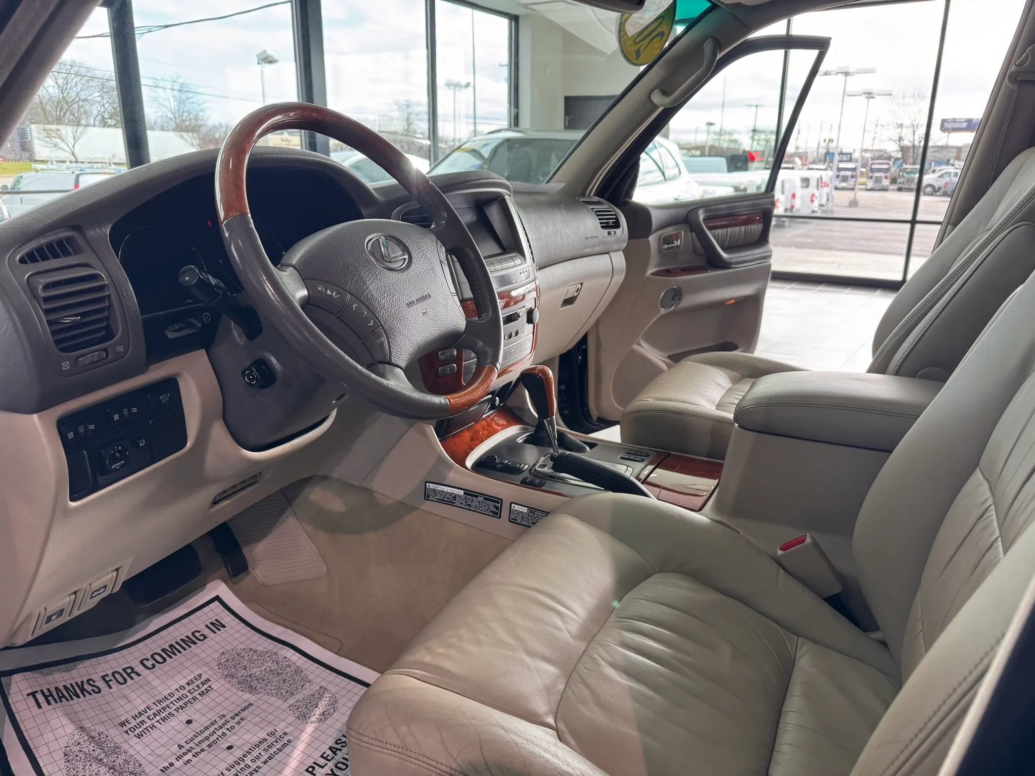 Used 2004 Lexus LX 470 4WD image 9