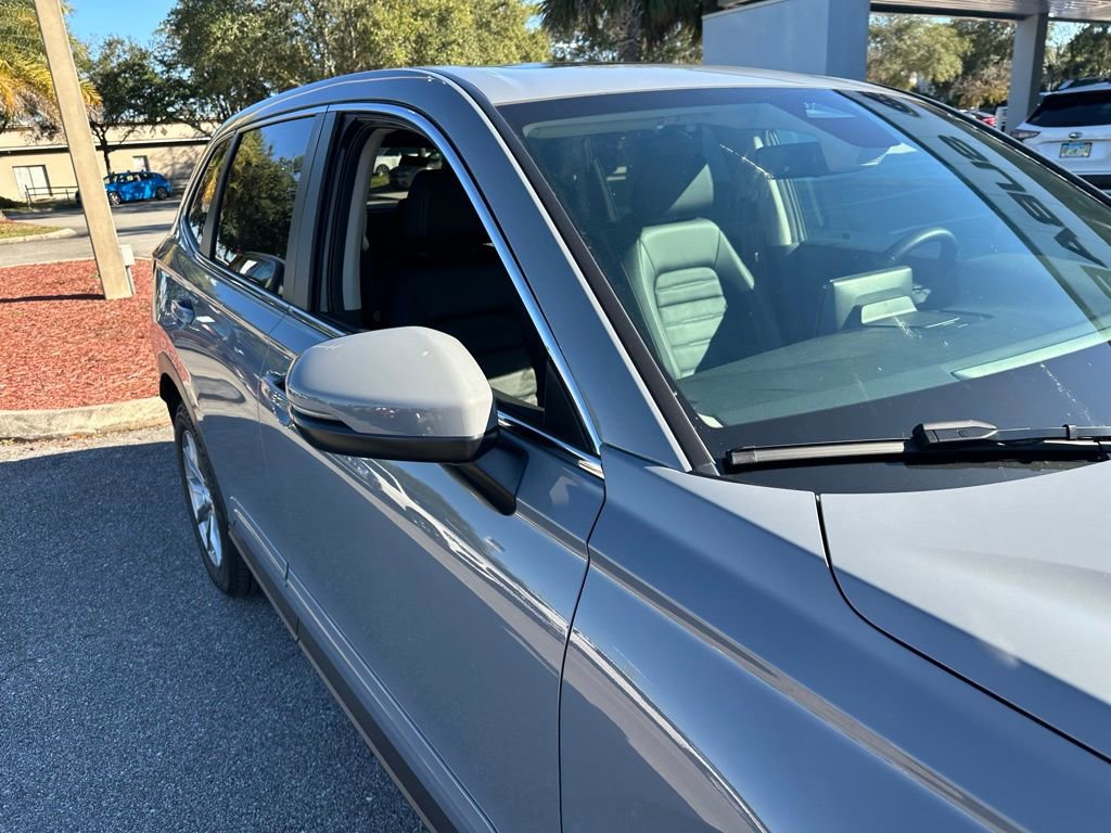 Used 2025 Honda CR-V EX-L image 16