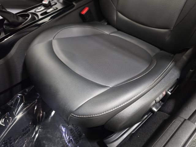 Used 2019 MINI Cooper Clubman ALL4 w/ Premium Package AWD/4WD image 27