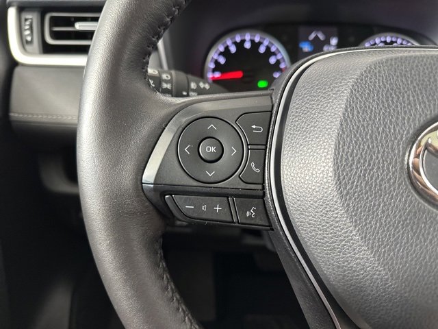 Used 2022 Toyota RAV4 XLE Premium image 15