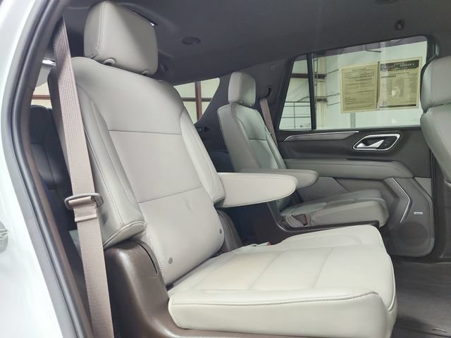 Used 2022 Chevrolet Tahoe Z71 w/ Luxury Package AWD/4WD image 46