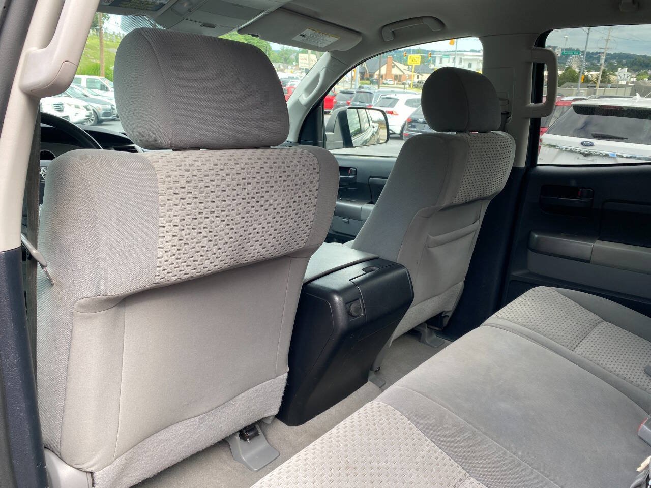 Used 2010 Toyota Tundra 4x4 Double Cab image 22