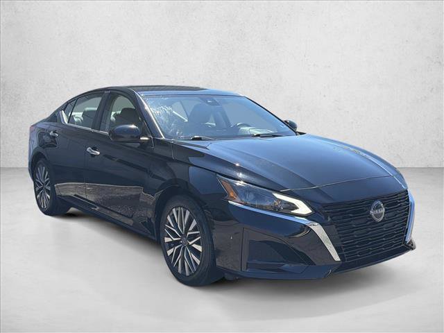 Used 2024 Nissan Altima 2.5 SV video 3