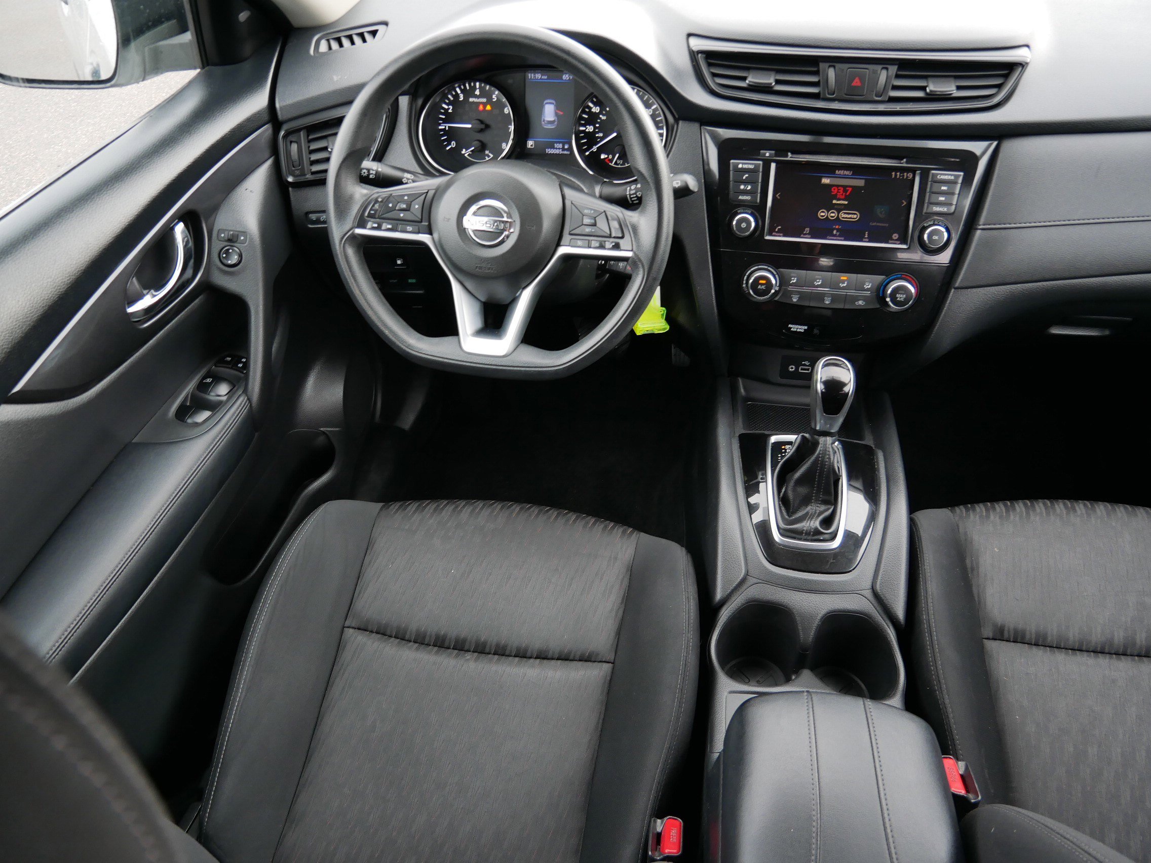 Used 2018 Nissan Rogue S image 9