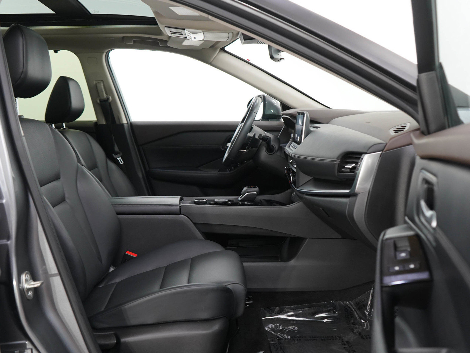 Used 2023 Nissan Rogue SV w/ SV Premium B Package AWD/4WD image 11