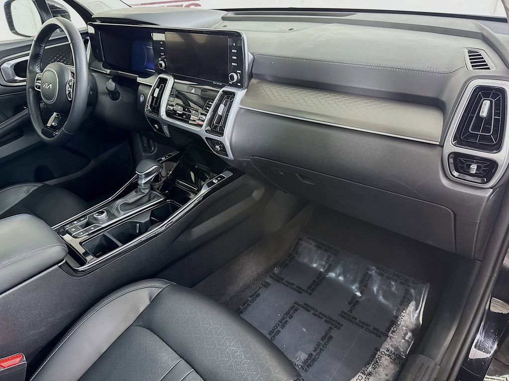 Certified 2023 Kia Sorento SX image 34