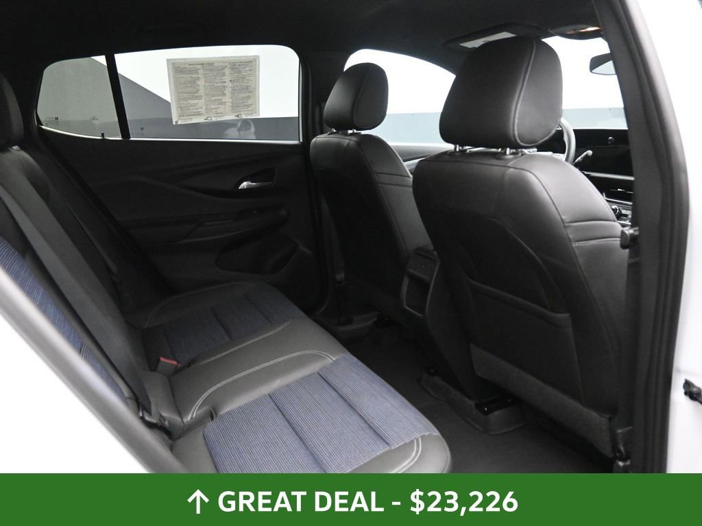 Used 2025 Buick Envista Preferred image 24