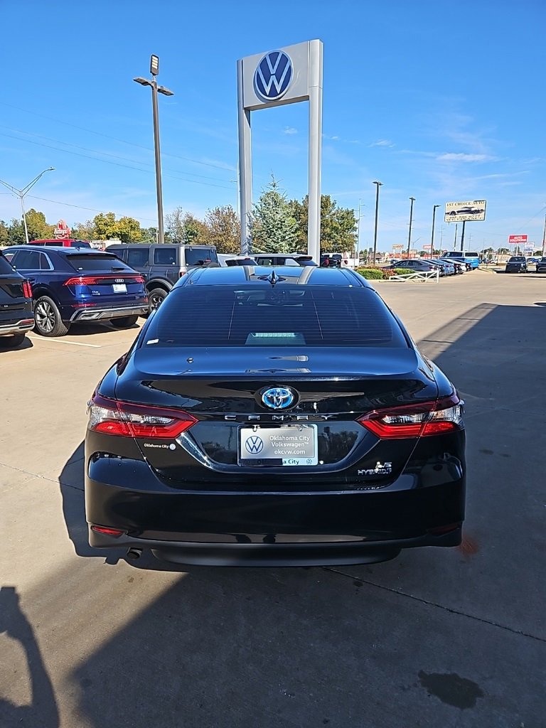 Used 2023 Toyota Camry LE image 6