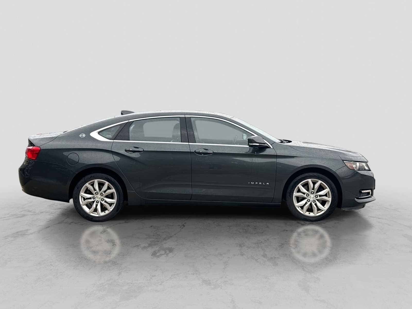 Used 2019 Chevrolet Impala LT FWD image 7